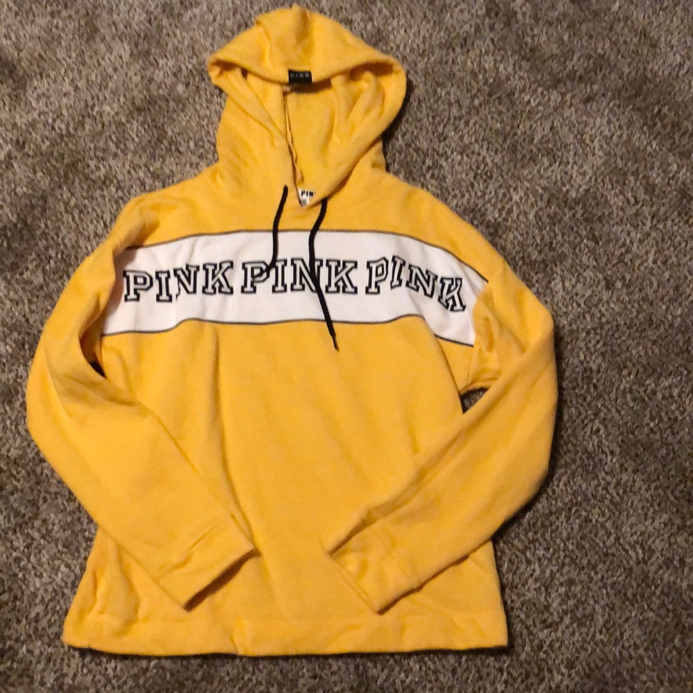 VS Pink sweatshirt